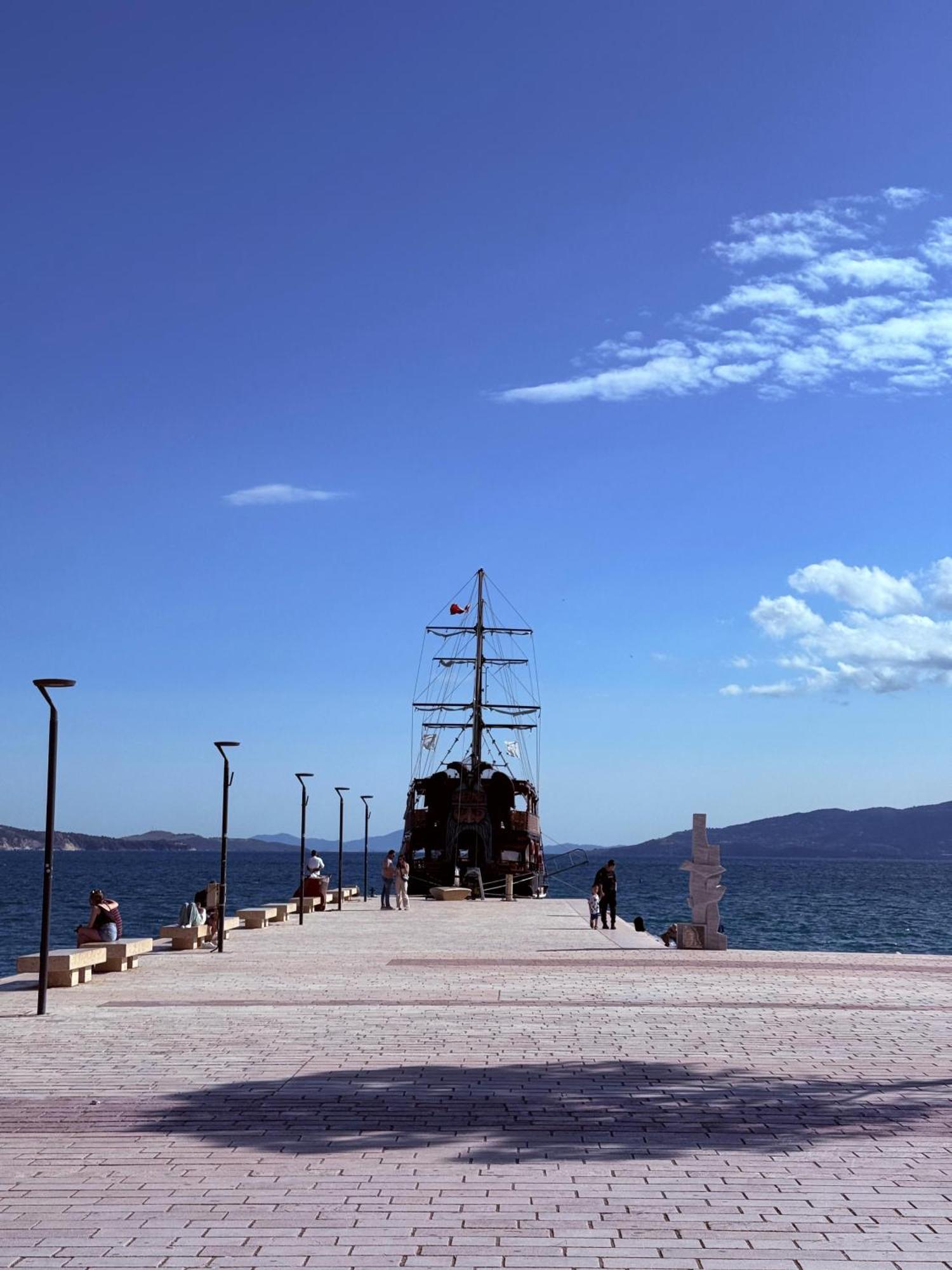 Blue Deluxe * Sarande